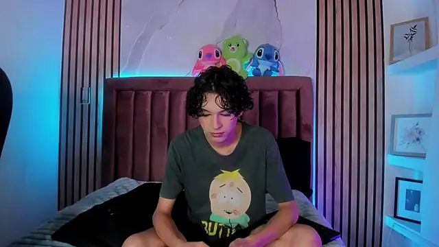 SthepanodiMonaco online show from 04-15-26, 03:24