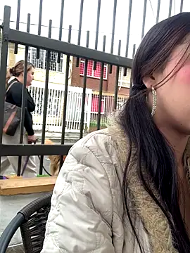 MiaScott Pink online show from 12-20-25, 06:26