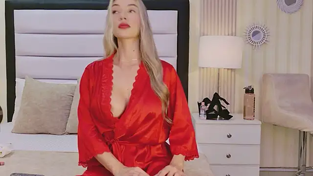 AnnaQuinn online show from 04-13-26, 10:15