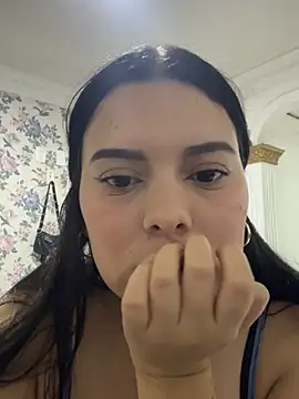 Snapshot of sweet_ruby_ chatting on 05-11-26, 03:01 sweet ruby online show from 05-11-26, 03:01