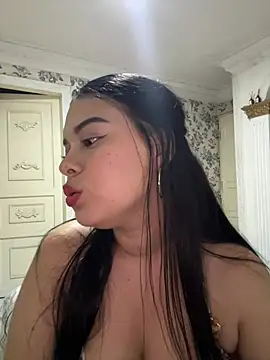 Snapshot of sweet_ruby_ chatting on 05-17-26, 12:08 sweet ruby online show from 05-17-26, 12:08