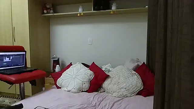 GabriellaManhas online show from 03-12-26, 10:05