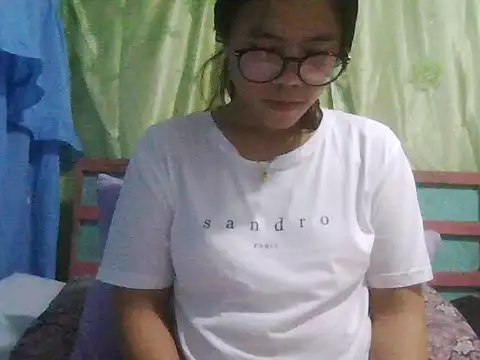 Snapshot of xxdreamgirl69 chatting on 01-14-26, 05:02 xxdreamgirl69 online show from 01-14-26, 05:02