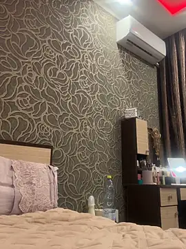 Sweet little gir online show from 04-02-26, 08:50