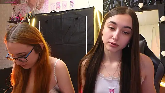 sunny luna online show from 02-23-26, 01:30