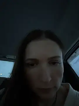 ZaraHill online show from 12-22-25, 02:52