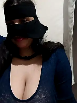 Snapshot of Amou-na chatting on 12-02-25, 10:49 Amou-na online show from 12-02-25, 10:49