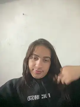 larysinha online show from 05-12-26, 11:35