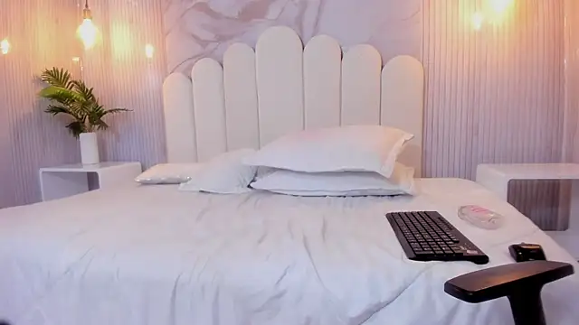 CHLOE BLOWJOB online show from 01-05-26, 05:27