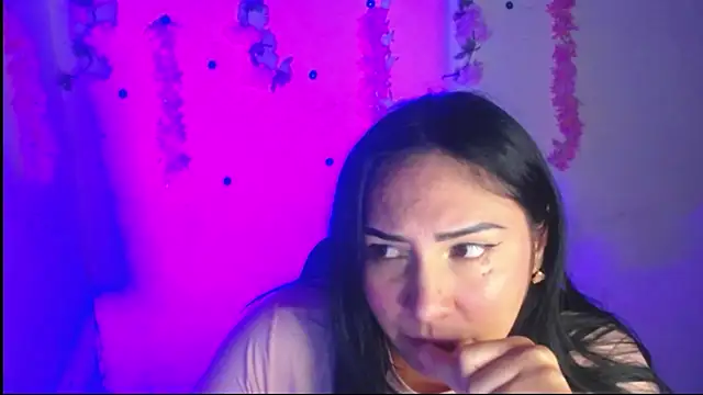 Emy cutee online show from 03-10-26, 12:37