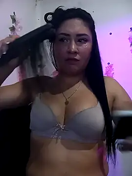 Emy cutee online show from 03-18-26, 01:03