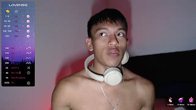 santinaughty online show from 12-22-25, 04:31