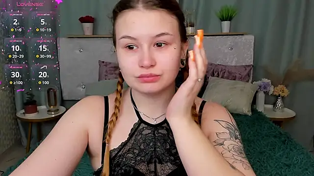 MilanaXHoney online show from 02-16-26, 01:02