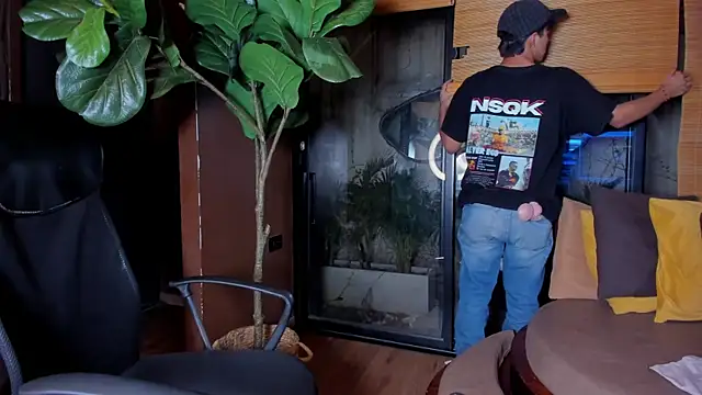 isaac grimm online show from 04-07-26, 02:56