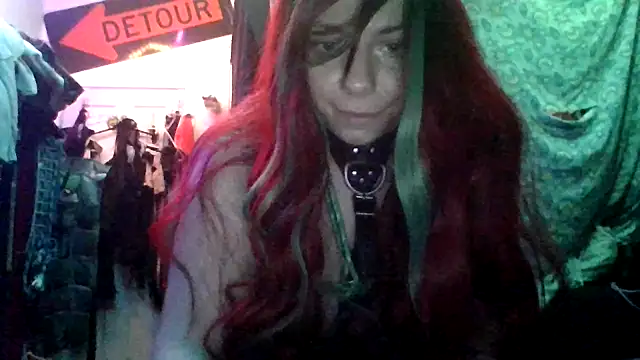 spunfoxxx online show from 12-19-25, 10:28