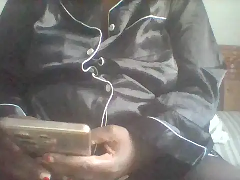 Snapshot of livhuwanie chatting on 12-21-25, 09:05 livhuwanie online show from 12-21-25, 09:05