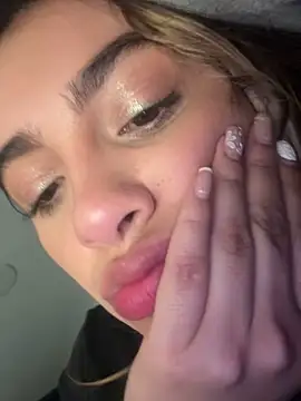 Julieta-8 online show from 12-21-25, 12:18