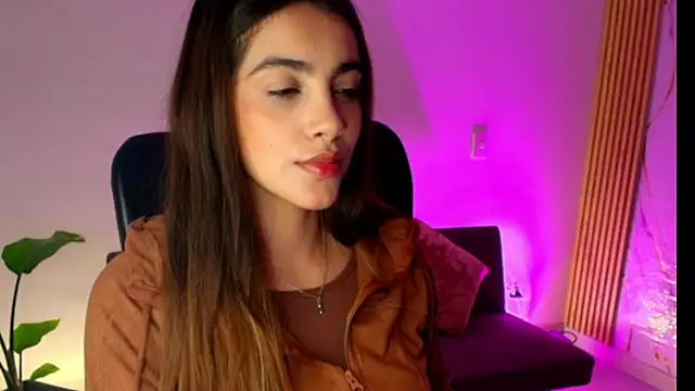 Julieta-8 online show from 04-18-26, 04:05