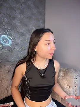 Snapshot of Mia_Luxor chatting on 07-17-26, 11:39 Mia Luxor online show from 07-17-26, 11:39