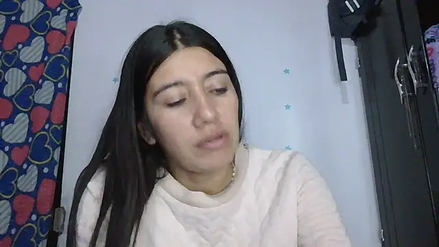 Snapshot of TaylorLove- chatting on 12-04-25, 11:46 TaylorLove- online show from 12-04-25, 11:46