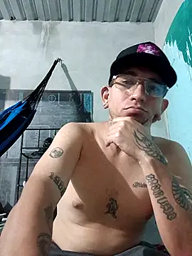 Snapshot of macarywillm chatting on 03-16-26, 04:18 macarywillm online show from 03-16-26, 04:18