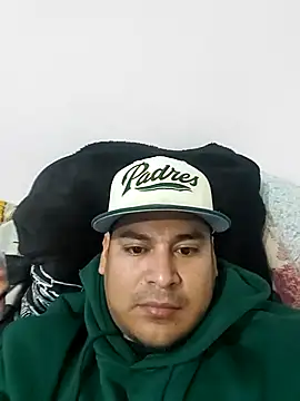 Snapshot of LoveTJ664 chatting on 12-18-25, 02:39 LoveTJ664 online show from 12-18-25, 02:39