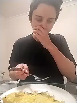 Amy01112 online show from 04-14-26, 10:05