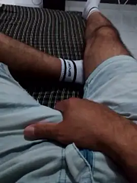 Snapshot of souseu83 chatting on 01-19-26, 01:37 souseu83 online show from 01-19-26, 01:37