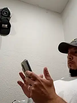 Lalin2323 online show from 02-11-26, 01:21