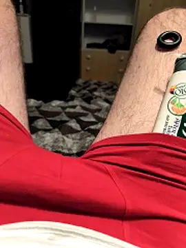 Snapshot of hornymilk87 chatting on 12-01-25, 06:57 hornymilk87 online show from 12-01-25, 06:57