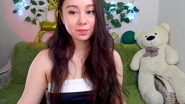 Snapshot of AlinaEleven chatting on 02-05-26, 10:03 AlinaEleven online show from 02-05-26, 10:03