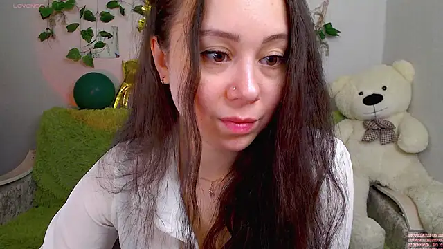 Snapshot of AlinaEleven chatting on 02-07-26, 10:35 AlinaEleven online show from 02-07-26, 10:35