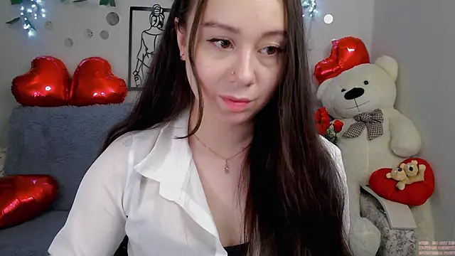 Snapshot of AlinaEleven chatting on 06-06-26, 11:53 AlinaEleven online show from 06-06-26, 11:53