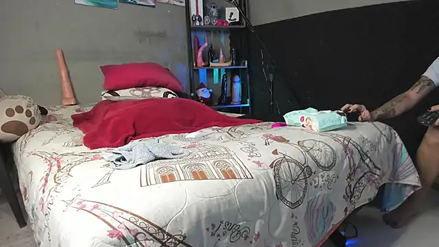 Shadia Squirt online show from 12-21-25, 12:12