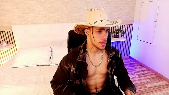 PatrickS25 online show from 12-17-25, 04:51