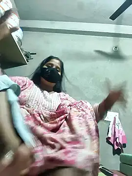 Curvy Chaaya online show from 01-14-26, 03:45