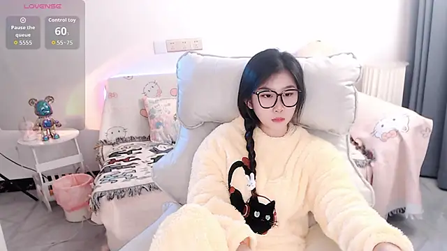 Snapshot of Camila-888 chatting on 01-15-26, 12:43 Camila-888 online show from 01-15-26, 12:43