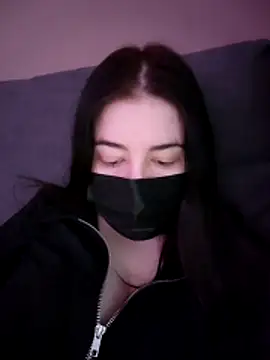 Snapshot of Lana_rei chatting on 12-17-25, 07:25 Lana rei online show from 12-17-25, 07:25