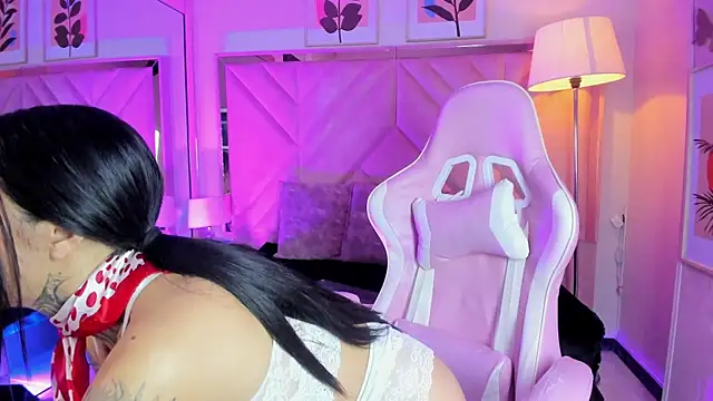 HannyJones online show from 12-17-25, 12:22