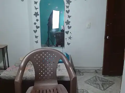 Andreaebony online show from 12-17-25, 12:44