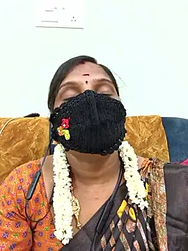Snapshot of Tamil_Pallavi chatting on 04-29-26, 05:30 Tamil Pallavi online show from 04-29-26, 05:30