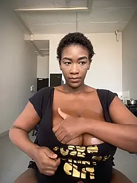 Snapshot of GiantClithpee chatting on 02-28-25, 08:31 GiantClithpee online show from 02-28-25, 08:31