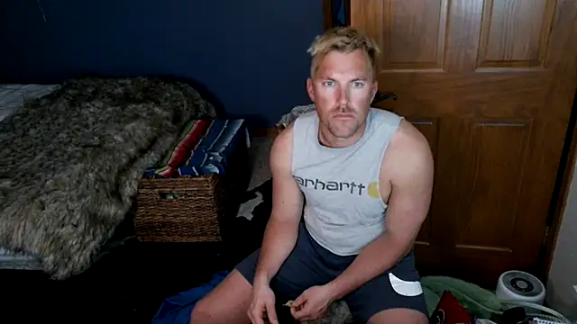 Snapshot of SpunRedneck chatting on 04-19-26, 12:54 SpunRedneck online show from 04-19-26, 12:54