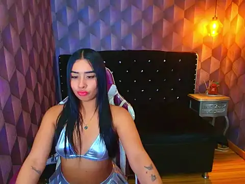 Snapshot of ScarlettDreew chatting on 12-05-25, 04:43 ScarlettDreew online show from 12-05-25, 04:43