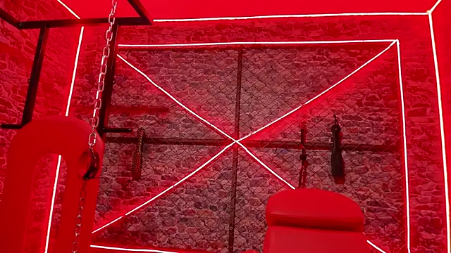 NaughtyNebula online show from 12-19-25, 07:21