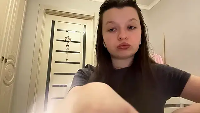 EllieBerrie online show from 02-15-26, 05:09