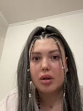 Snapshot of AmazingVi chatting on 12-02-25, 08:04 AmazingVi online show from 12-02-25, 08:04