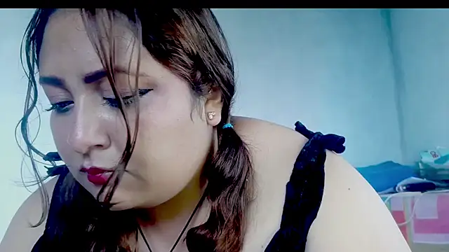 Snapshot of valeria-got chatting on 12-05-25, 02:03 valeria-got online show from 12-05-25, 02:03