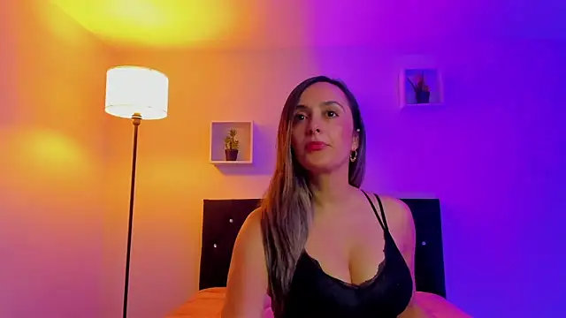Snapshot of Victoria_Rose_ chatting on 06-06-26, 08:35 Victoria Rose online show from 06-06-26, 08:35