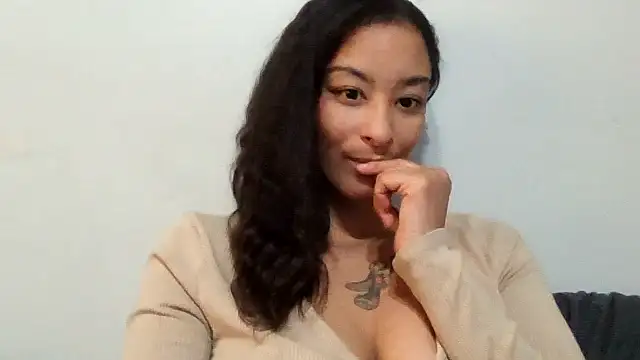 Snapshot of lokitabby5150 chatting on 12-04-25, 04:16 lokitabby5150 online show from 12-04-25, 04:16